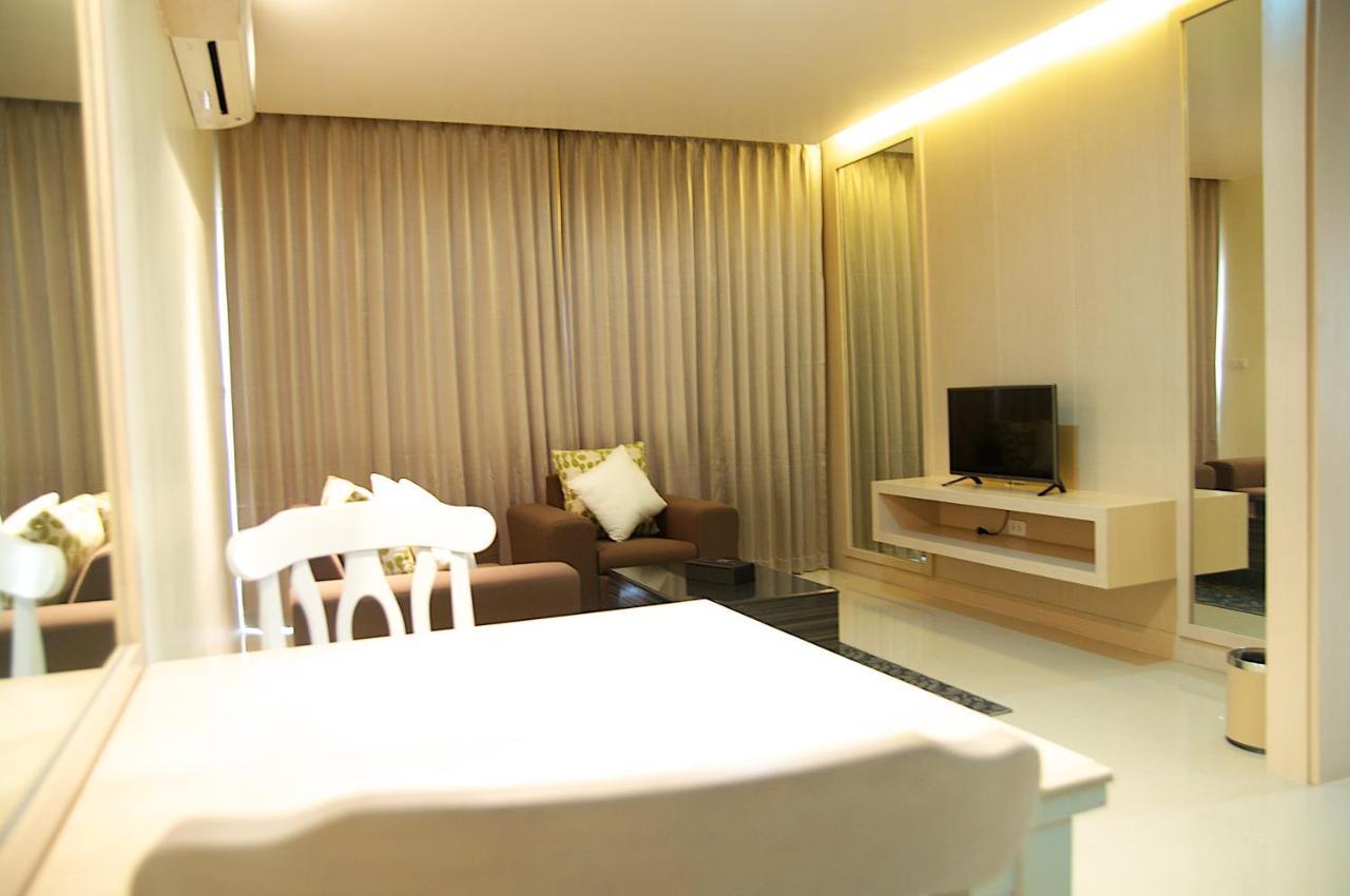 Jolly Suites&Spa Petkasem Ban Nong Khaem  Luaran gambar